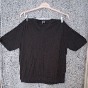Men's Black V-Neck Short Sleeve Top